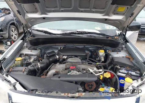 2010 Subaru Forester 2.5X Premium из США, поврежденный, VIN JF2SH6CC8AH734142